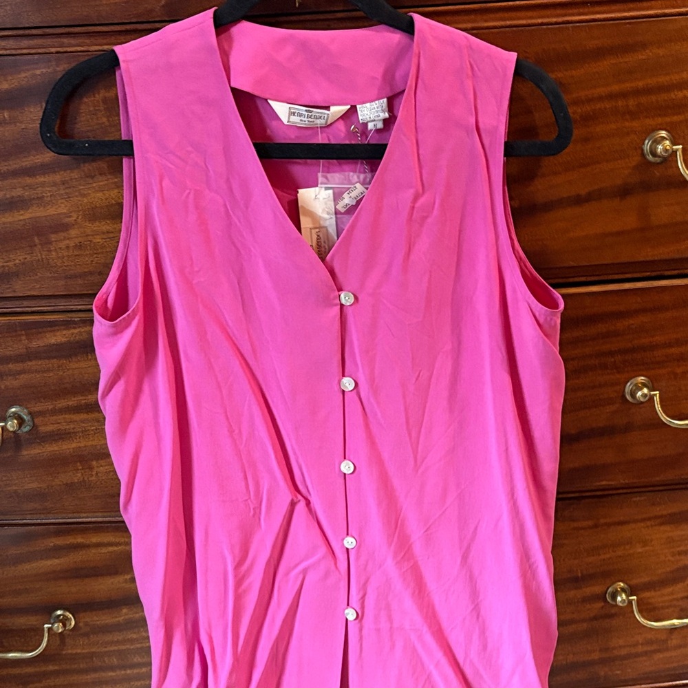 Henri Bendel Fuchsia silk button down sleeveless  - shell buttons w/loopNWT